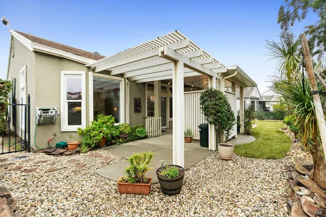 $479,000 | 802 Summerset Drive, Rio Vista, CA 94571