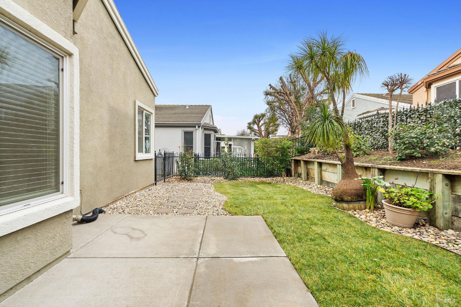 802 Summerset Drive Rio Vista, CA 94571 - Photo 36 of 74 back yard