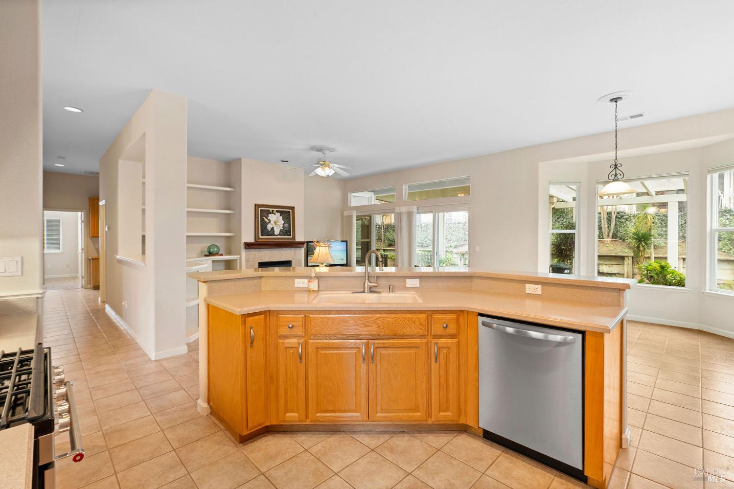 802 Summerset Drive Rio Vista, CA 94571 - Photo 9 of 74 kitchen, nook and family room