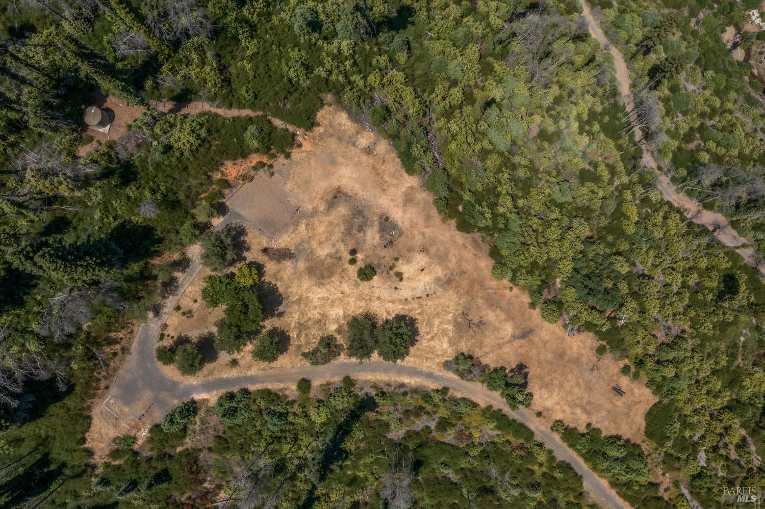 6600 Mill Creek Road Healdsburg, CA 95448 - Photo 20 of 26 a view of a yard with trees