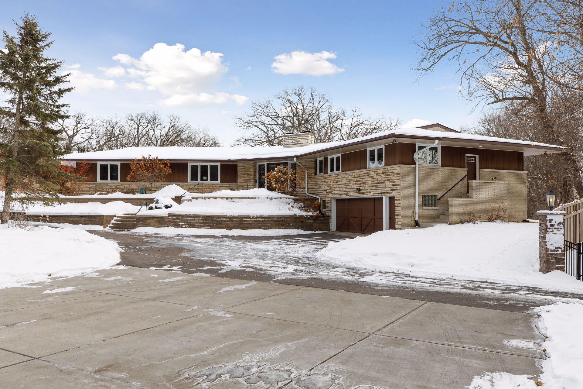 2170 Lower St Dennis Road St. Paul, MN 55116 - Photo 2 of 49 Gallery Image 2