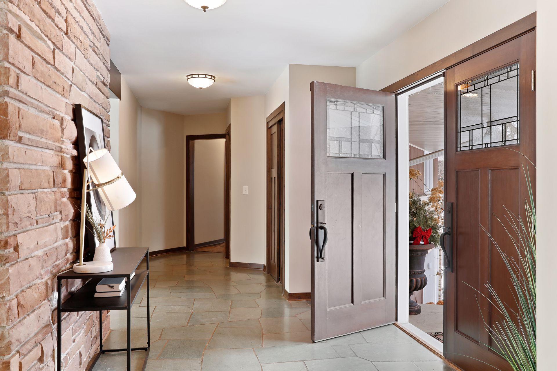 2170 Lower St Dennis Road St. Paul, MN 55116 - Photo 3 of 49 Gallery Image 3