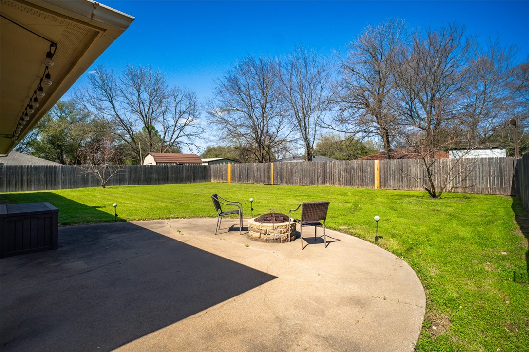1016 Clark Street Mexia, TX 76667 - Photo 24 of 36 a view of a park with bench