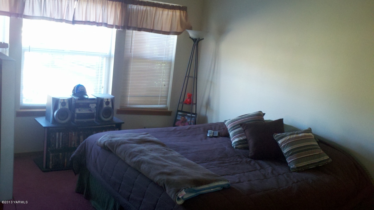 302 Wendt Road Yakima, WA 98901 - Photo 21 of 26 2013-01-10_13-53-01_563