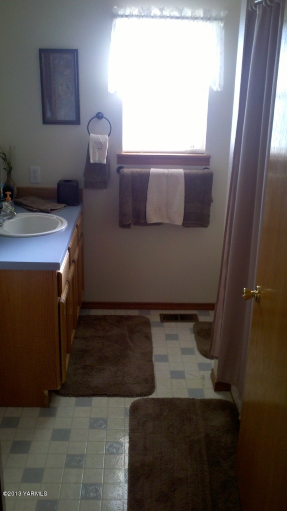 302 Wendt Road Yakima, WA 98901 - Photo 23 of 26 2013-01-10_13-53-14_251