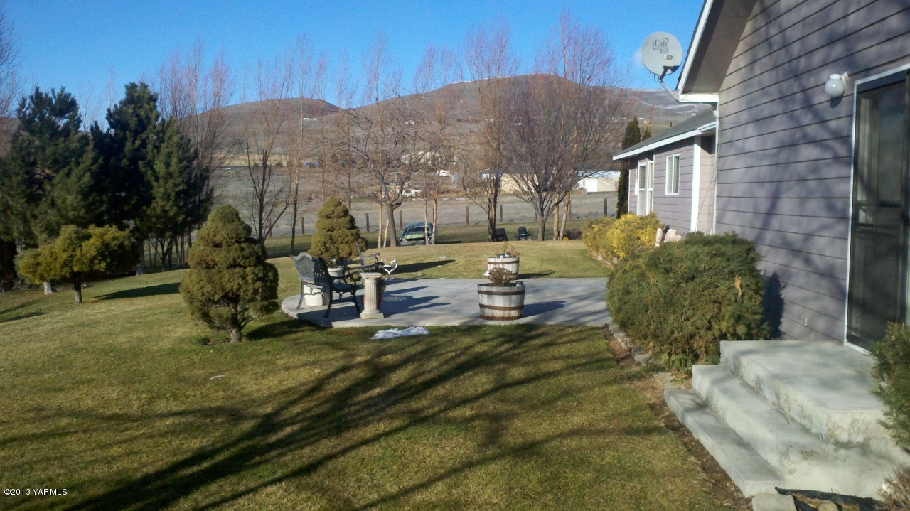 302 Wendt Road Yakima, WA 98901 - Photo 4 of 26 2013-01-10_13-55-58_48 (2)