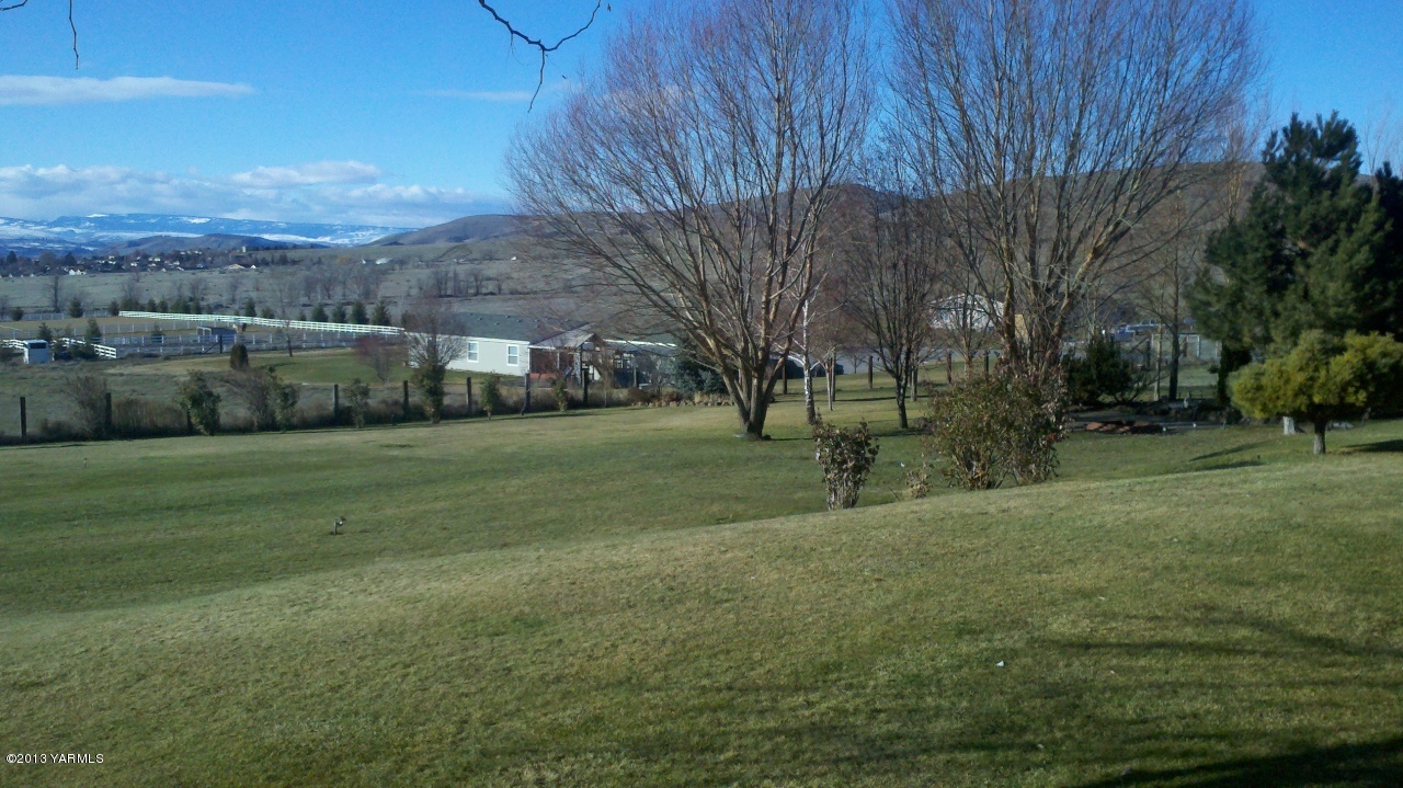 302 Wendt Road Yakima, WA 98901 - Photo 10 of 26 2013-01-10_13-56-04_98