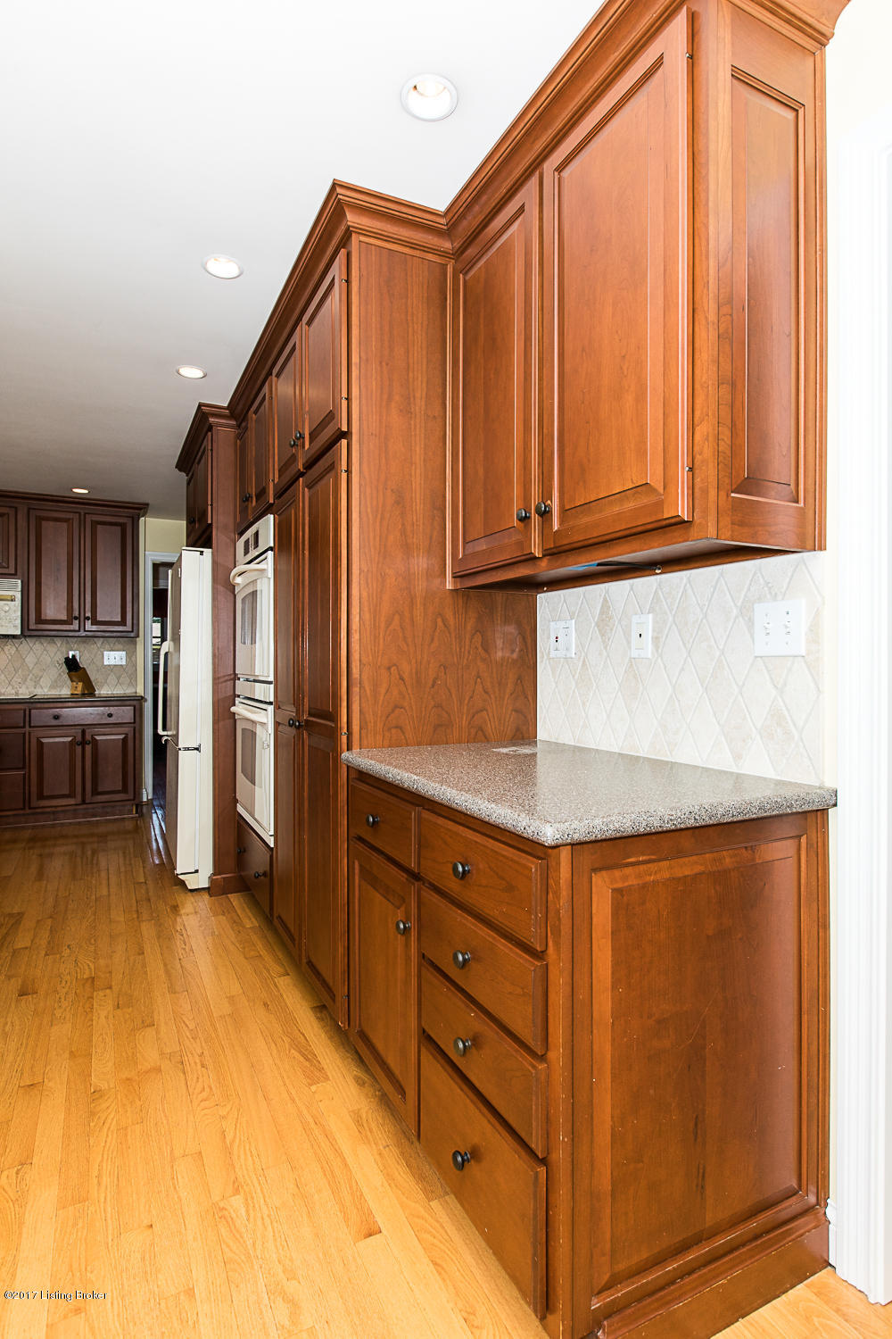 4105 Roxbury Road Louisville, KY 40218 - Photo 14 of 57 7