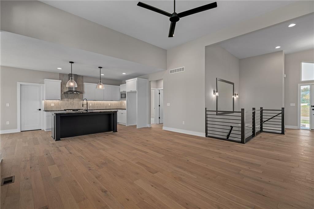 8973 Shady Bend Road Lenexa, KS 66227 - Photo 11 of 45