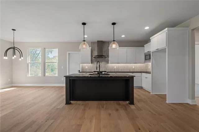 $743,000 | 8973 Shady Bend Road, Lenexa, KS 66227