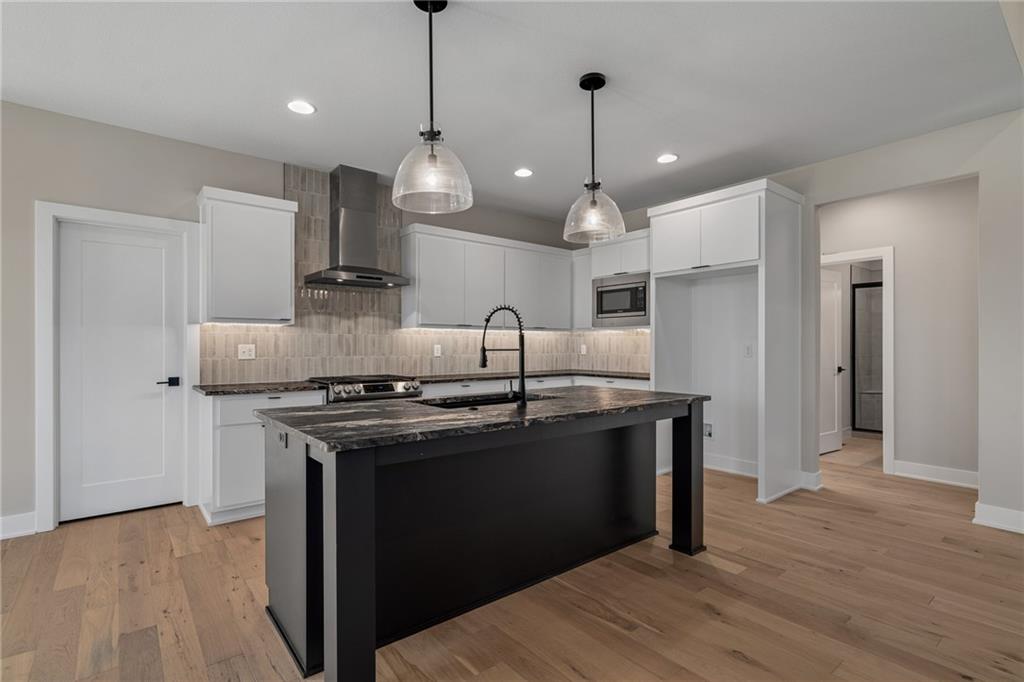 8973 Shady Bend Road Lenexa, KS 66227 - Photo 13 of 45