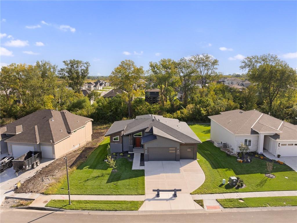 8973 Shady Bend Road Lenexa, KS 66227 - Photo 2 of 45