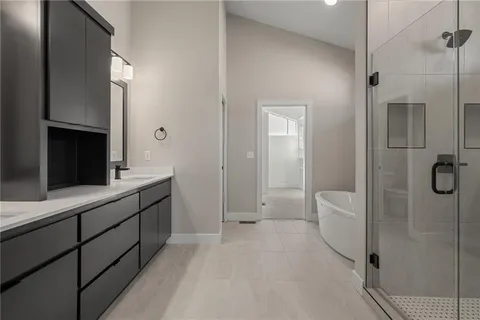 $741,000 | 8973 Shady Bend Road, Lenexa, KS 66227