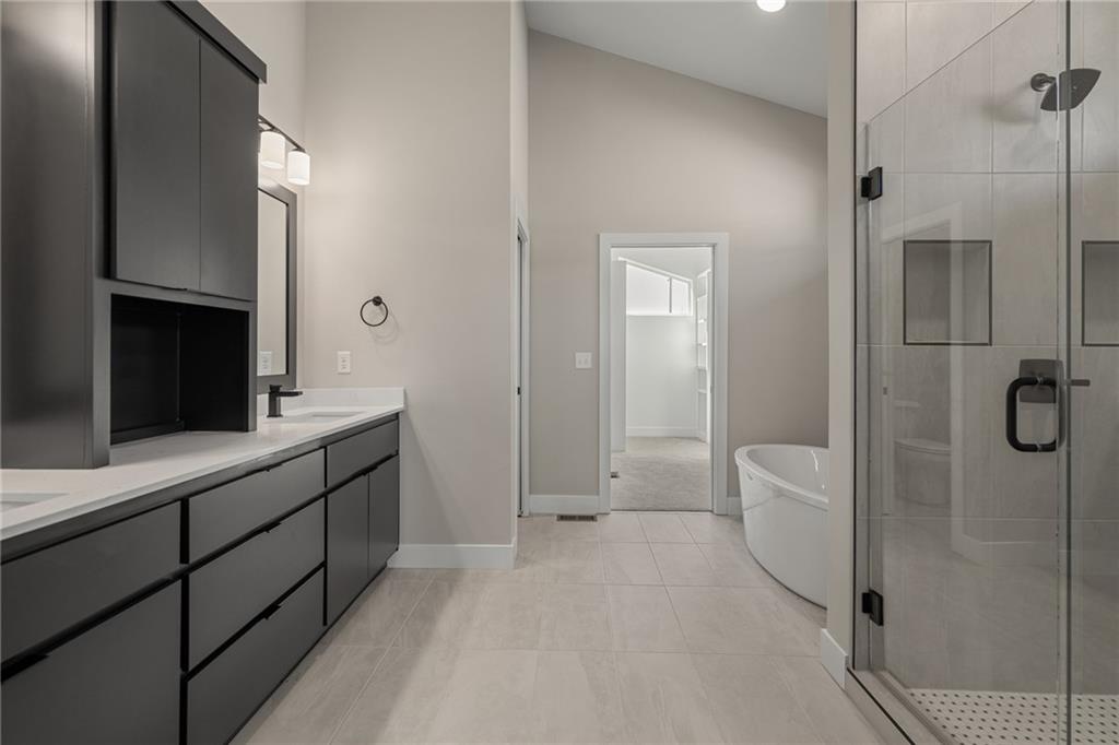 8973 Shady Bend Road Lenexa, KS 66227 - Photo 22 of 45