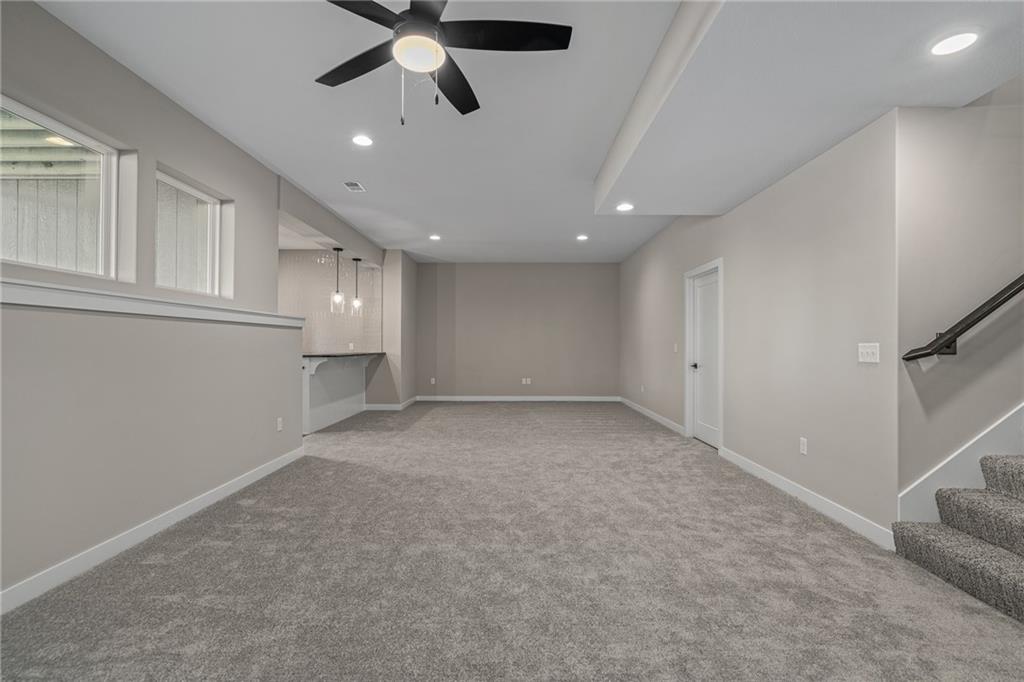 8973 Shady Bend Road Lenexa, KS 66227 - Photo 32 of 45