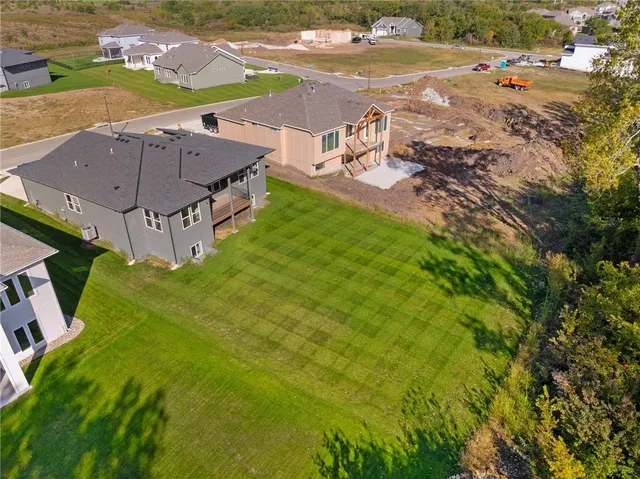 $743,000 | 8973 Shady Bend Road, Lenexa, KS 66227