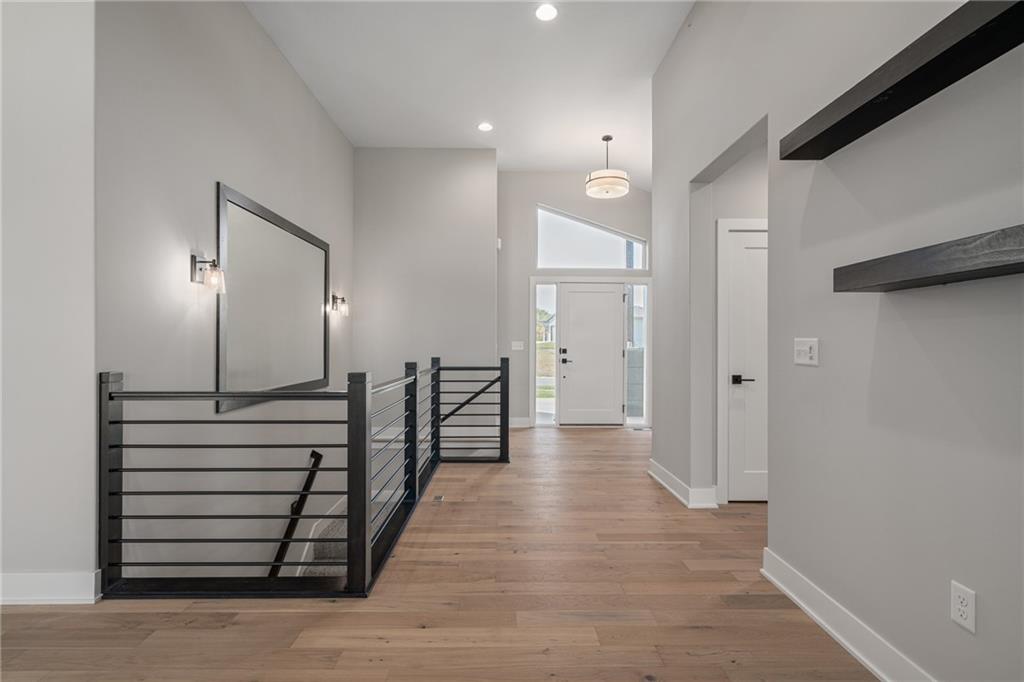 8973 Shady Bend Road Lenexa, KS 66227 - Photo 5 of 45