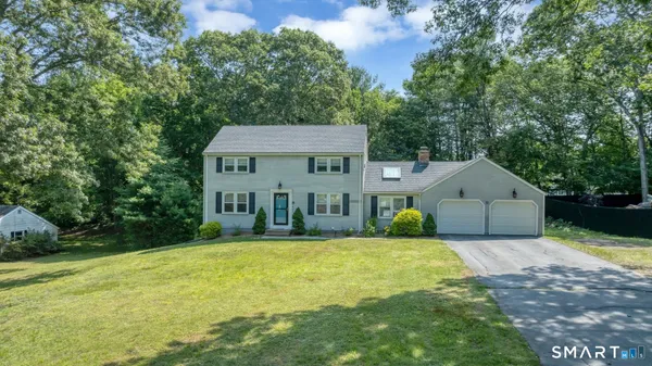 $549,900 | 8 Charter Oak Drive, East Lyme, CT 06333