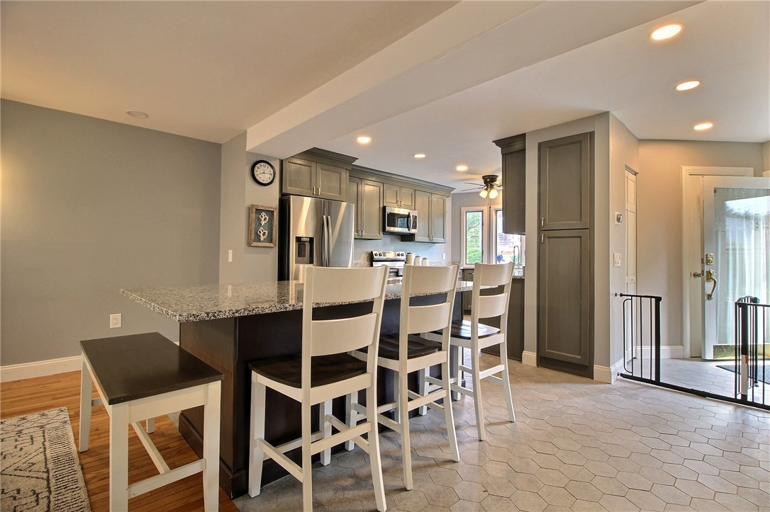 284 Shore Road, Unit D Westerly, RI 02891 - Photo 5 of 27