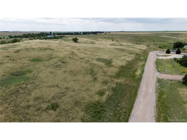 a view of an outdoor space and city view