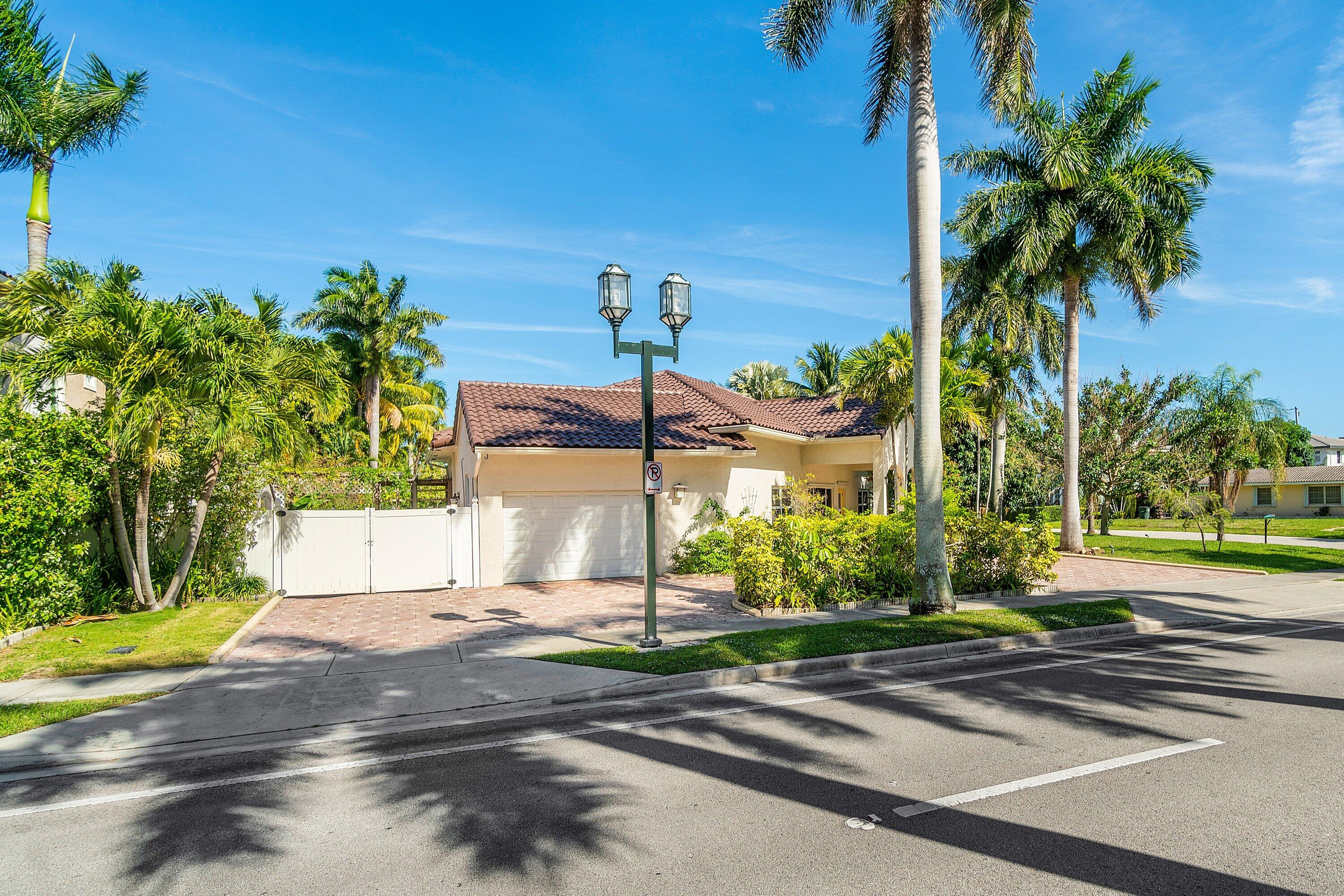 201 Northeast 4th Street Boca Raton, FL 33432 - Photo 7 of 33 003-201Northeast4thStreet-BocaRaton-FL-3