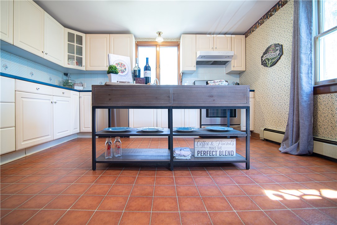 363 Old River Road Lincoln, RI 02838 - Photo 12 of 36 Gallery Image 12