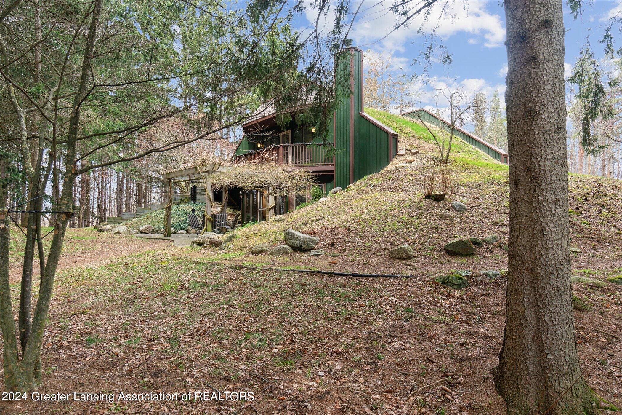 12684 Upton Road Bath, MI 48808 - Photo 50 of 68 50-12684-Upton-Rd-Bath-Twp-MI-48808-Wind
