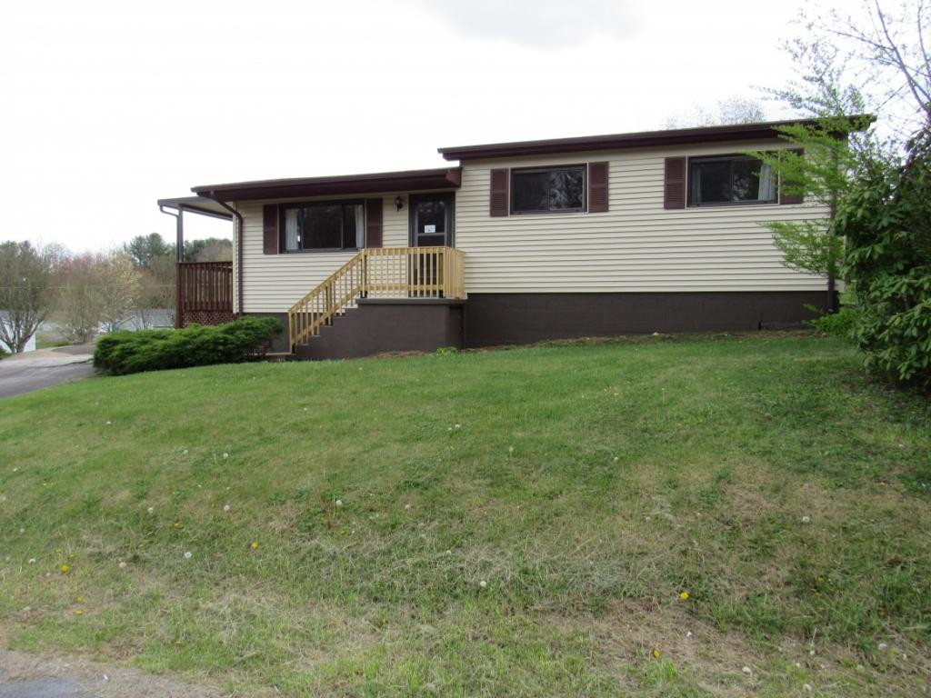 1024 Paperville Road Bristol, TN 37620 - Photo 3 of 26 Photo 3