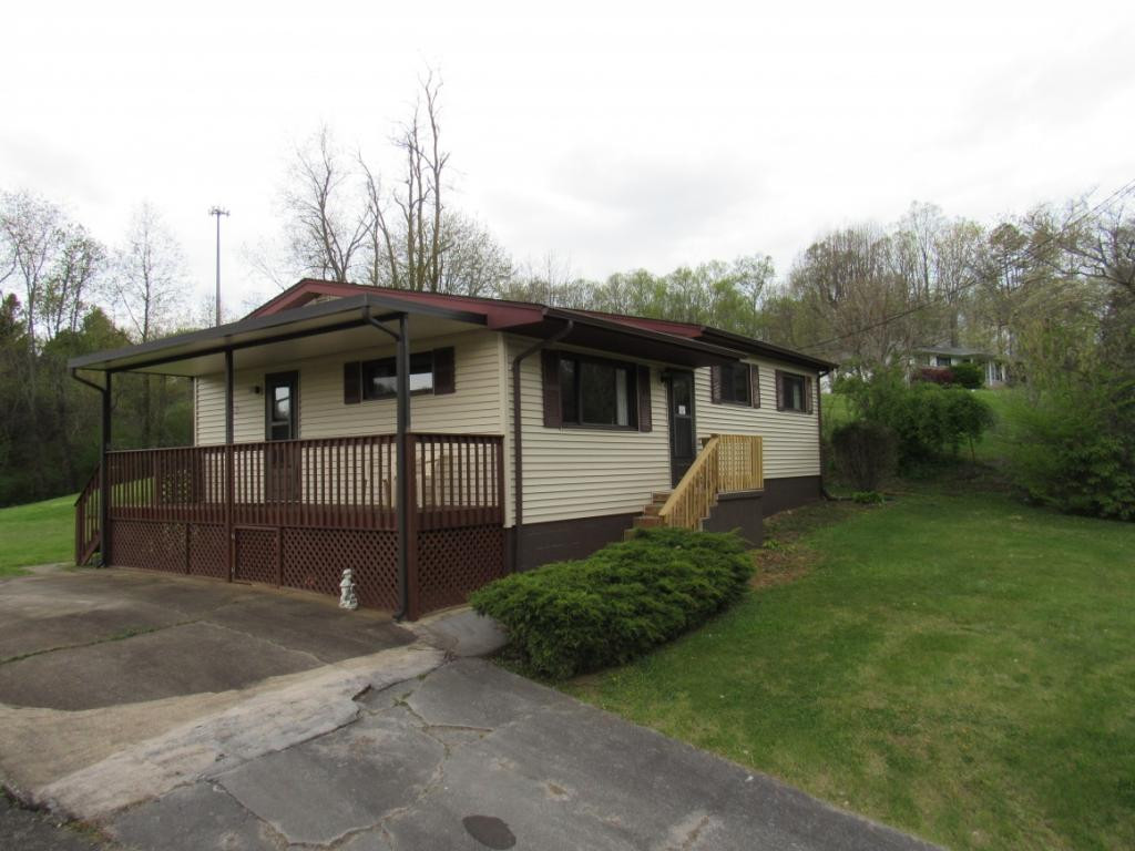 1024 Paperville Road Bristol, TN 37620 - Photo 4 of 26 Photo 4