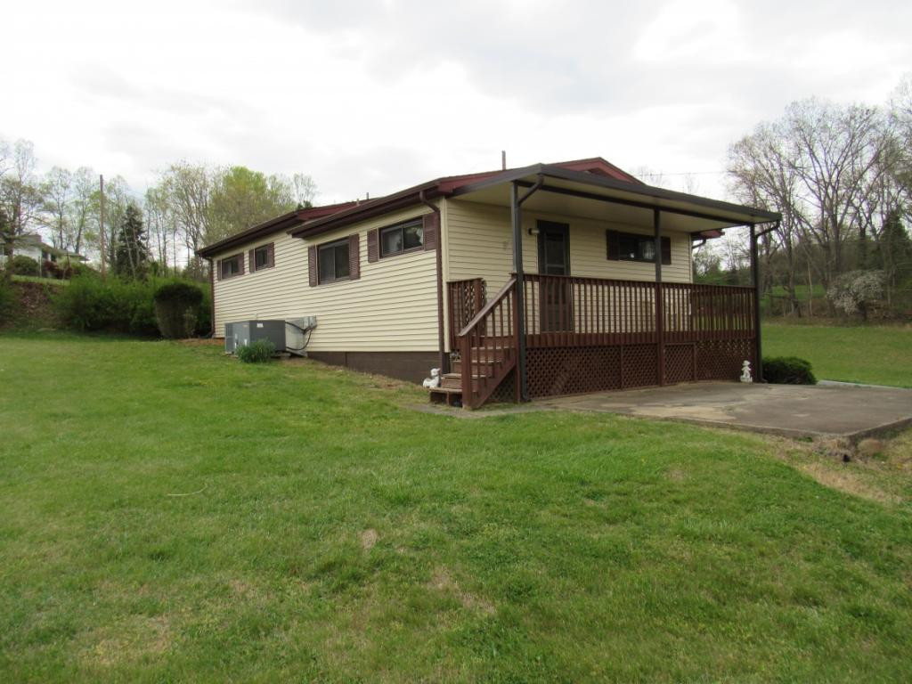 1024 Paperville Road Bristol, TN 37620 - Photo 5 of 26 Photo 5