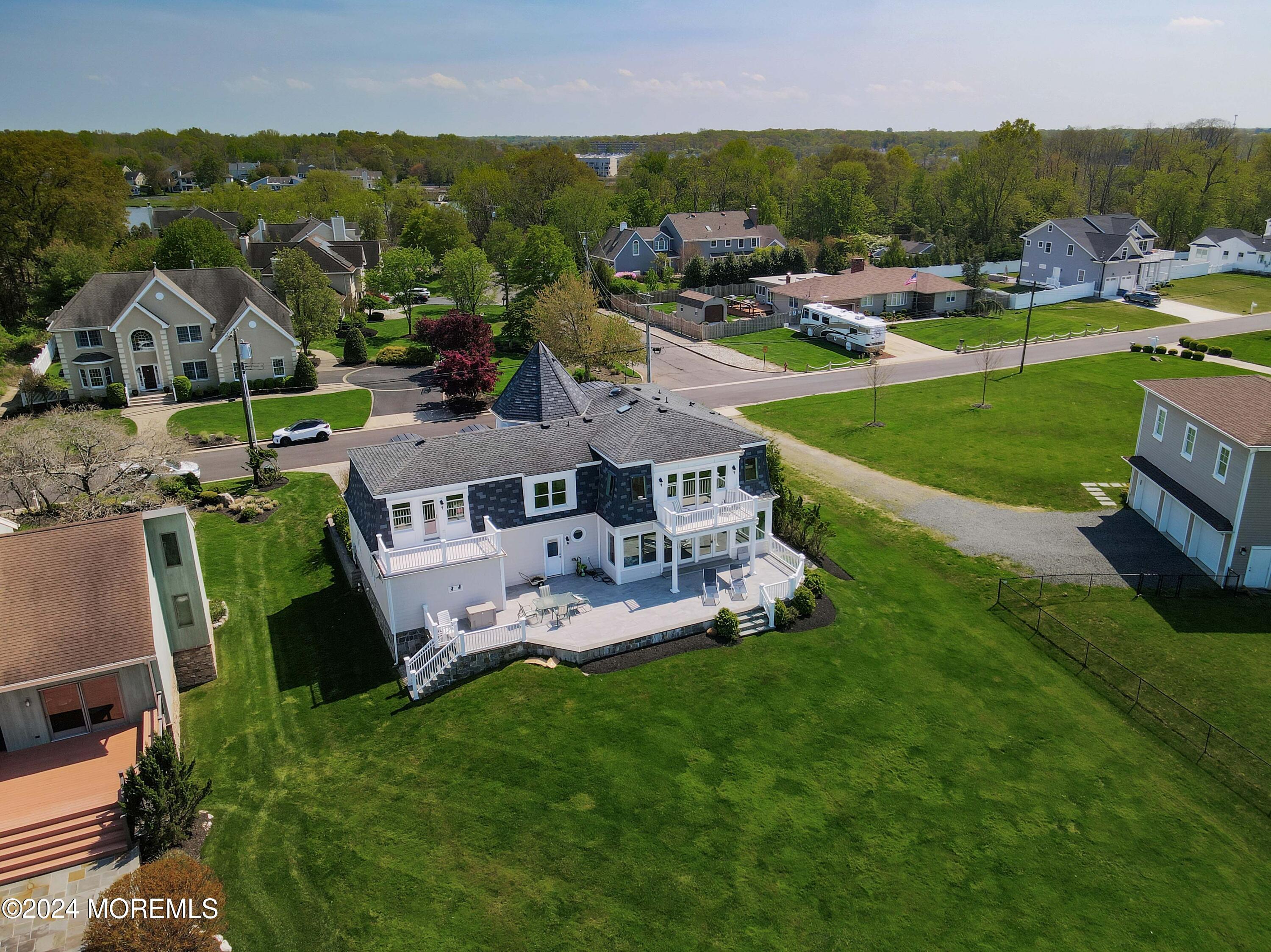121 Horseneck Road Oceanport, NJ 07757 - Photo 44 of 48 an aerial view of a house with swimming pool garden and mountain view