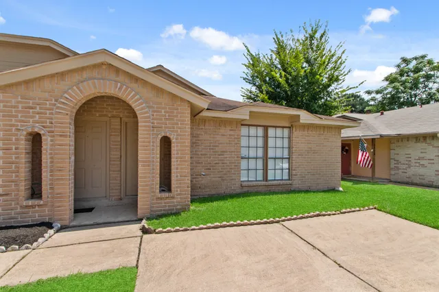 $1,400 | 5216 Beaverbrook Drive, Houston, TX 77084