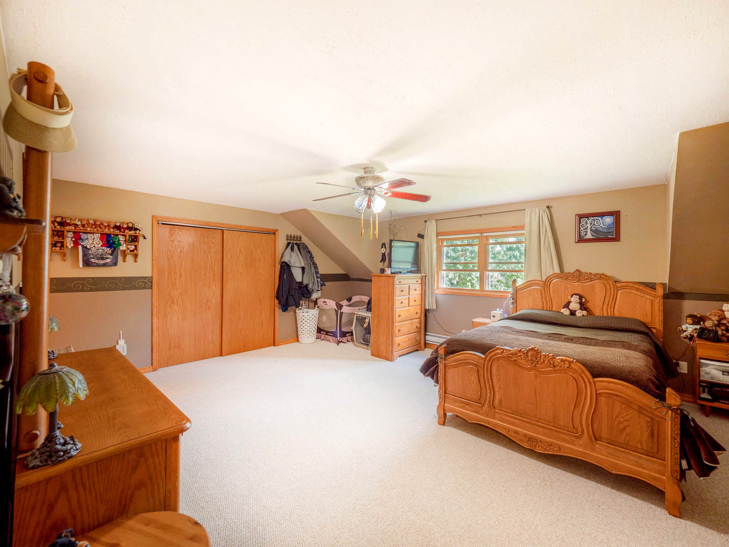 20806 Lembcke Road Harvard, IL 60033 - Photo 19 of 44 a bedroom with furniture and a window