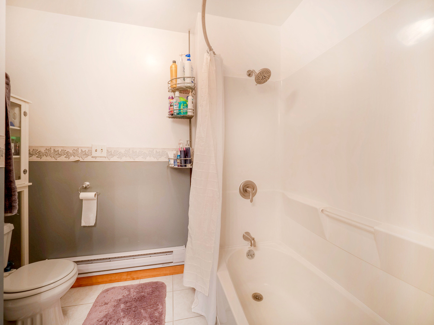 20806 Lembcke Road Harvard, IL 60033 - Photo 21 of 44 a bathroom with a bathtub and a shower