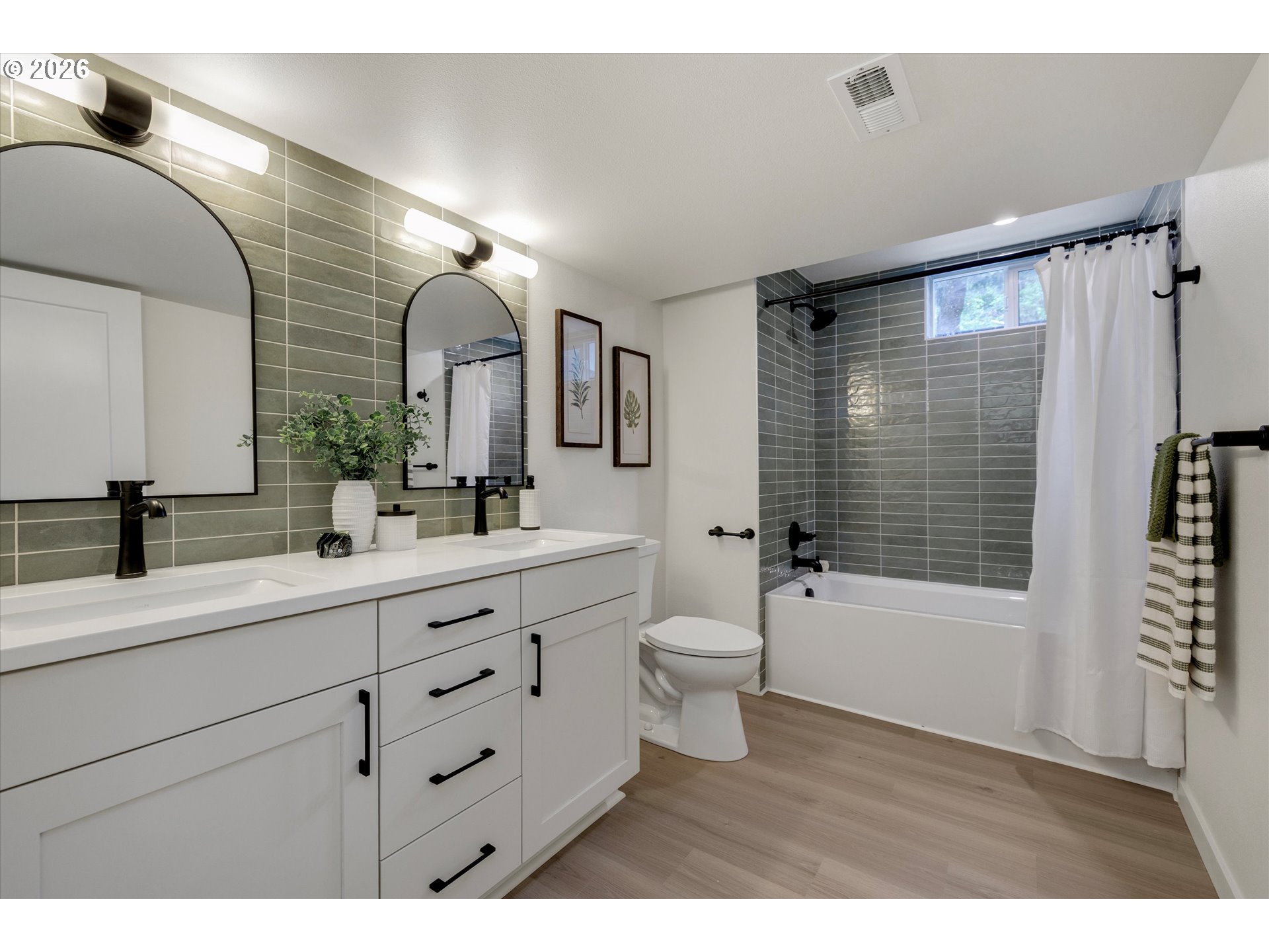 8560 Southwest Gayle Lane Portland, OR 97225 - Photo 31 of 47 Bathroom