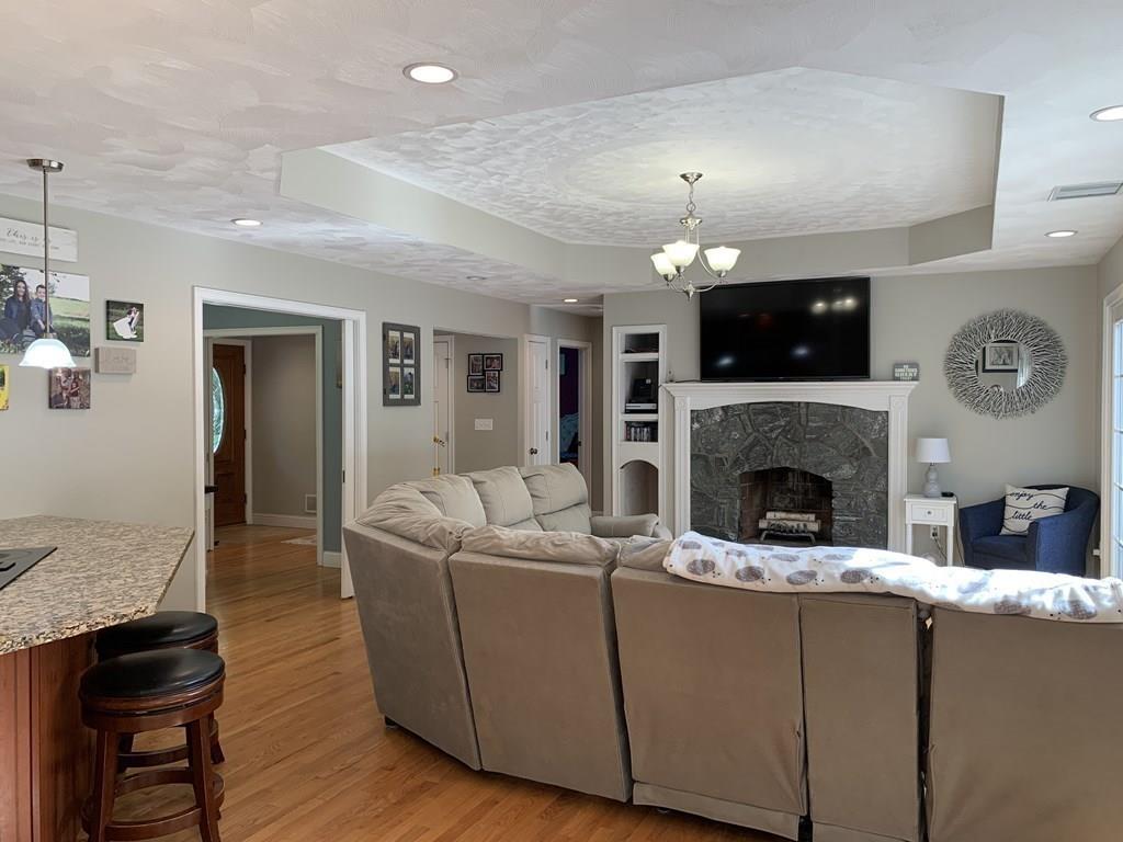 52 Gillespie Road Charlton, MA 01507 - Photo 10 of 37 Gallery Image 10