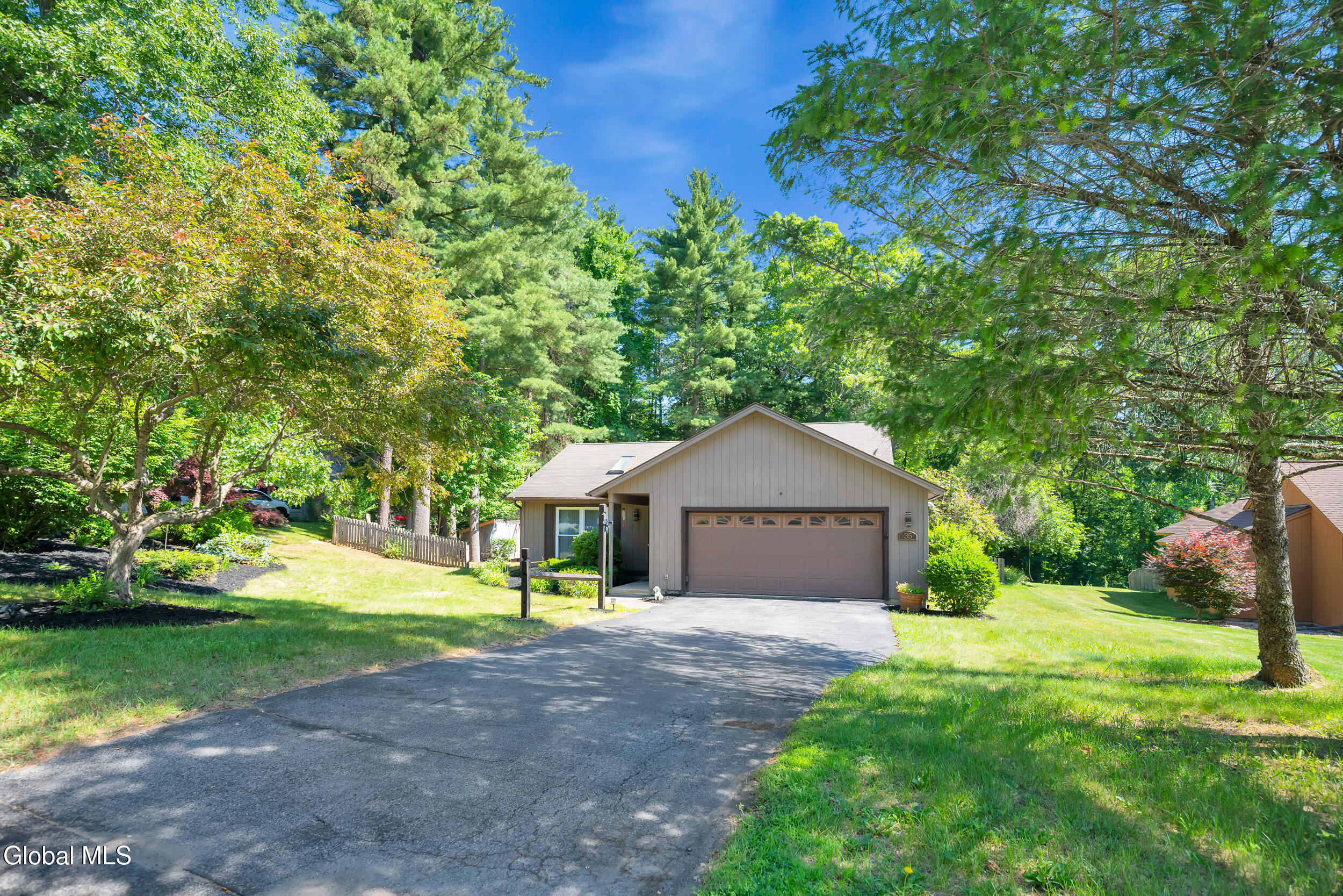 35 Meadow Rue Place Malta, NY 12020 - Photo 4 of 31 3_35 meadow rue pl ballston spa