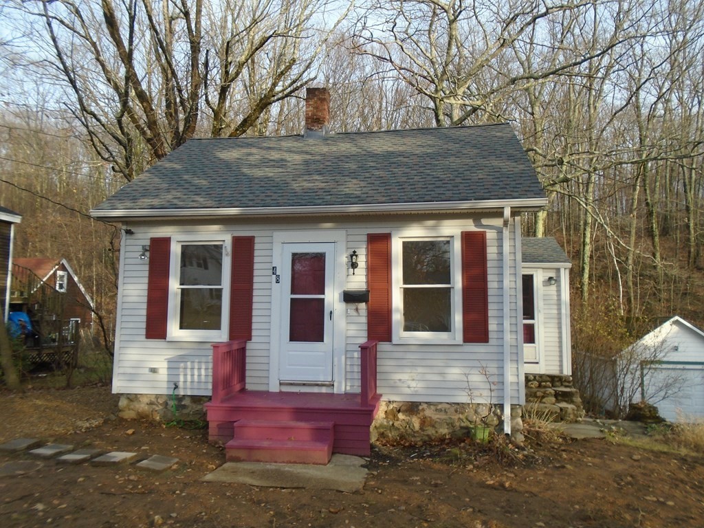 48 Dawson Road Worcester, MA 01602 - Photo 2 of 15 Gallery Image 2