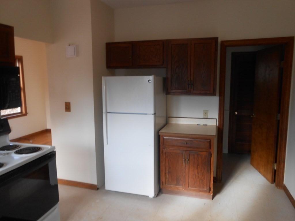 48 Dawson Road Worcester, MA 01602 - Photo 4 of 15 Gallery Image 4