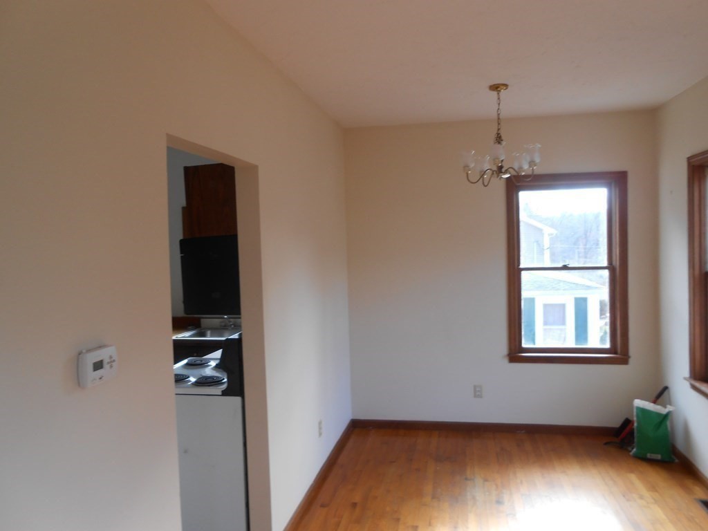 48 Dawson Road Worcester, MA 01602 - Photo 6 of 15 Gallery Image 6