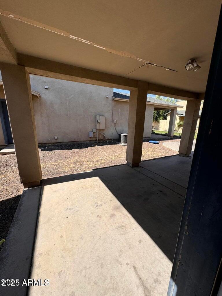 1207 West Monroe Street Phoenix, AZ 85007 - Photo 13 of 16 a view of an empty room