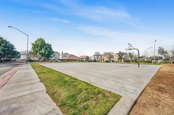 $414,999 | 4626 West Javier Way, Fresno, CA 93722