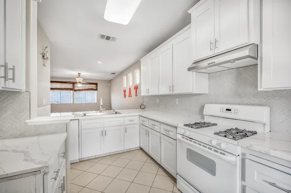 $414,999 | 4626 West Javier Way, Fresno, CA 93722