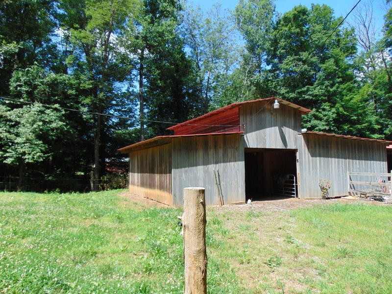 438 Bacon Springs Road Clinton, TN 37716 - Photo 26 of 35 Gallery Image 26