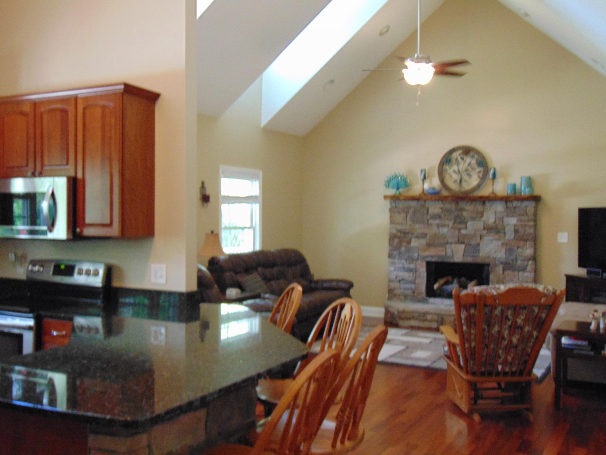 438 Bacon Springs Road Clinton, TN 37716 - Photo 4 of 35 Gallery Image 4