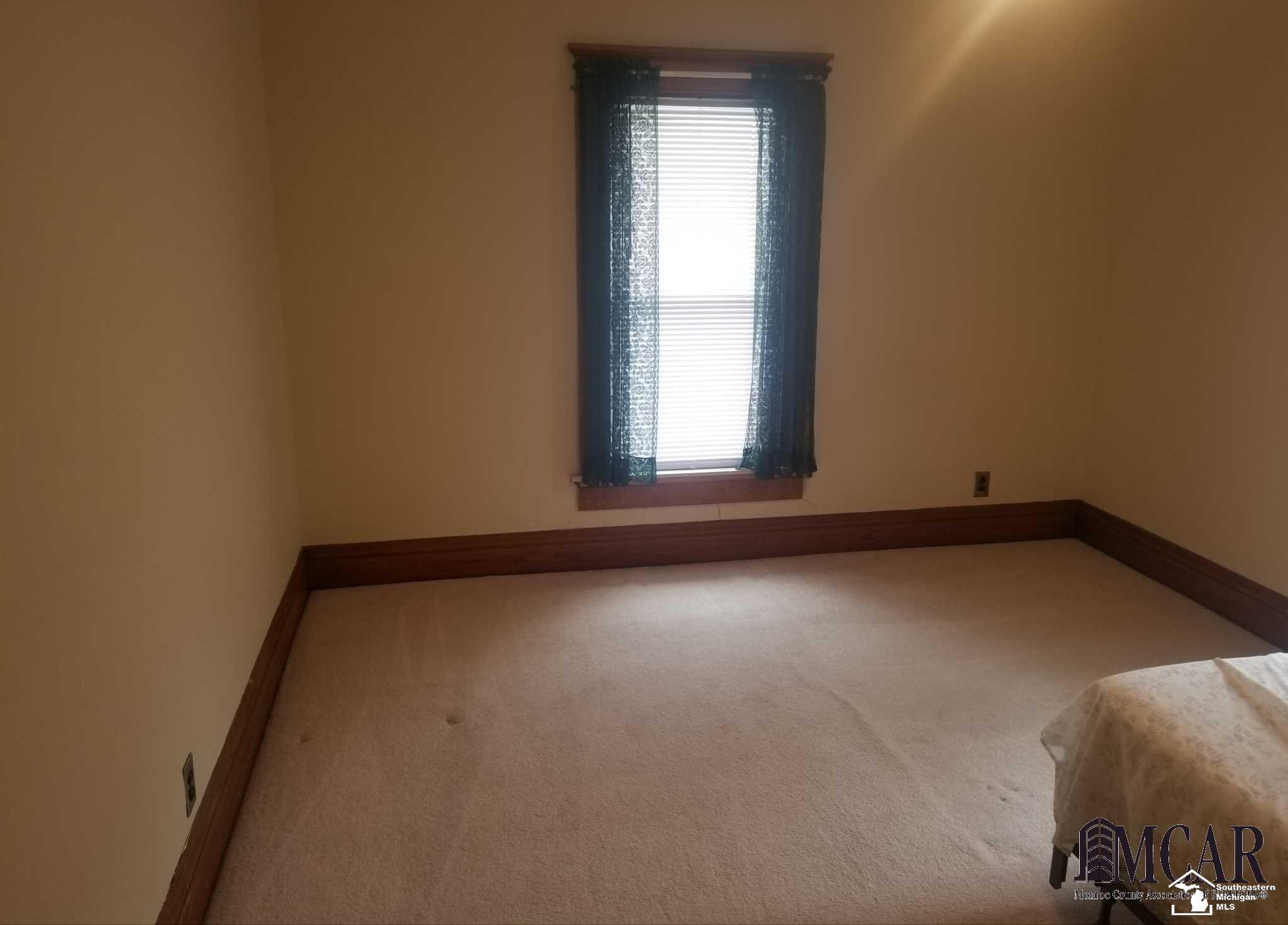 12458 Capernall Road Carleton, MI 48117 - Photo 15 of 21