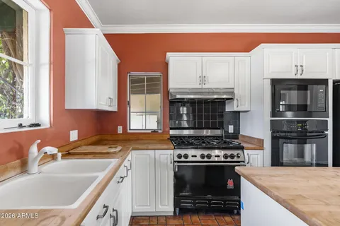 $2,395,000 | 4040 East Elm Street, Phoenix, AZ 85018