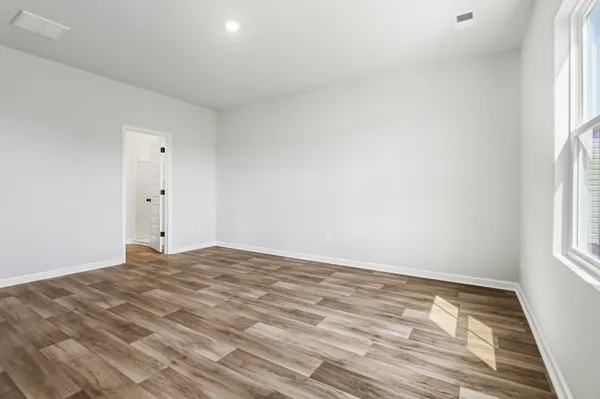 $2,750 | 376 Tiliwa Street, Summerville, SC 29486