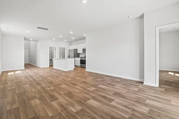 $2,750 | 376 Tiliwa Street, Summerville, SC 29486