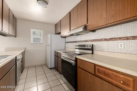 $879,000 | 17859 North 40th Street, Phoenix, AZ 85032
